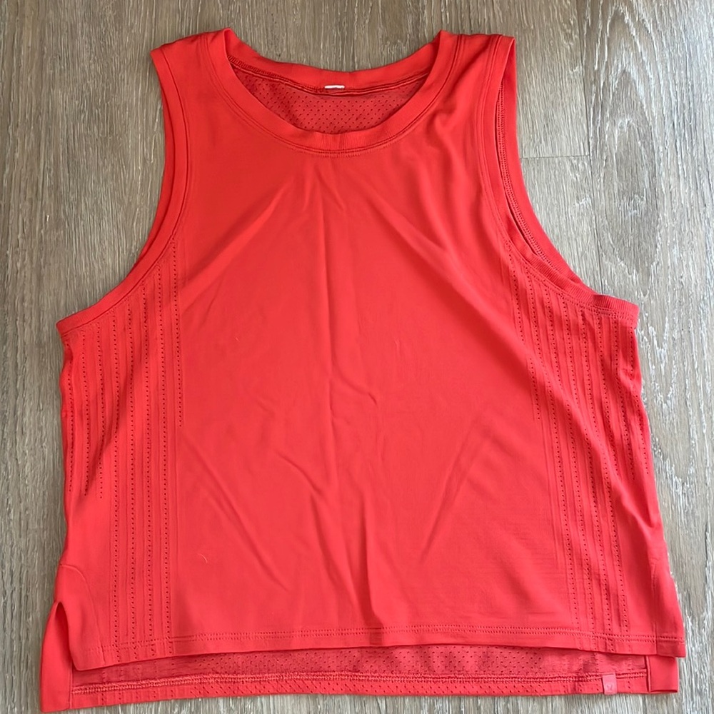 Lululemon crop tank